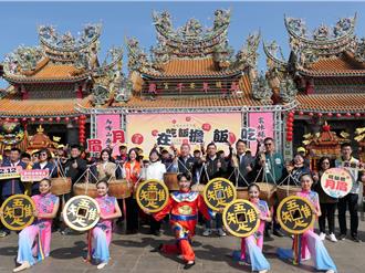 雲林元宵「吃飯擔」！ 信眾祭出烤鱷魚霸氣登場