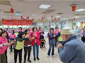 新北社區關懷據點擬升級 設咖啡機和網路吸引時尚長者