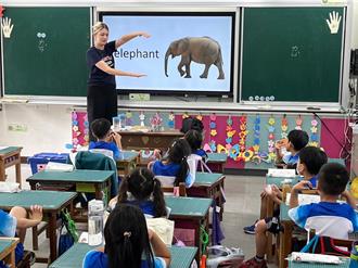 德國國際志工服務期滿將返國 蓮潭國中小學辦回顧展