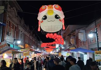 獨家》旗山燈會引爆人潮 20萬遊客湧入創新高