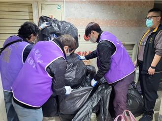 獨居翁家囤垃圾散異味 社會勞動專案清潔居所助煥然一新