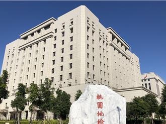 白牌司機將女乘客名牌包納為己有 手機定位露餡吃官司