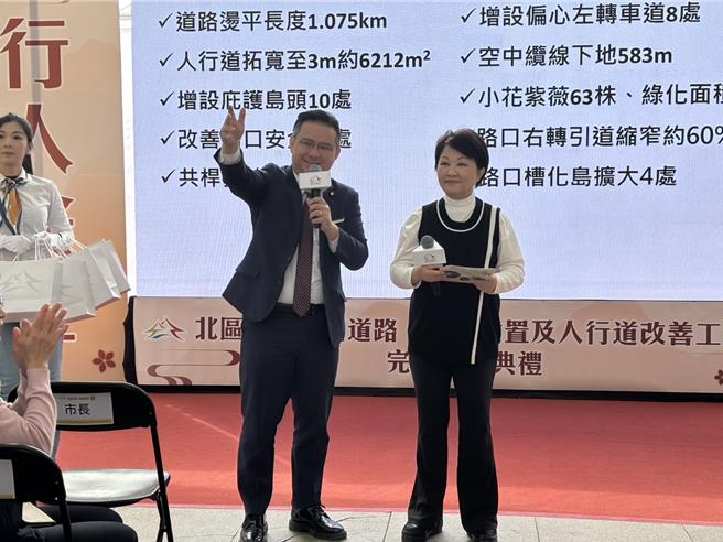 行政院中部联合服务中心业务经费遭大删99％，立委黄健豪表示，到底有什么样实际业务被影响到，行政院应讲清楚，不要造成民眾恐慌。（冯惠宜摄）