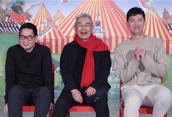 作家几米（左起）、林怀民、团长林智伟。（陈俊吉摄）