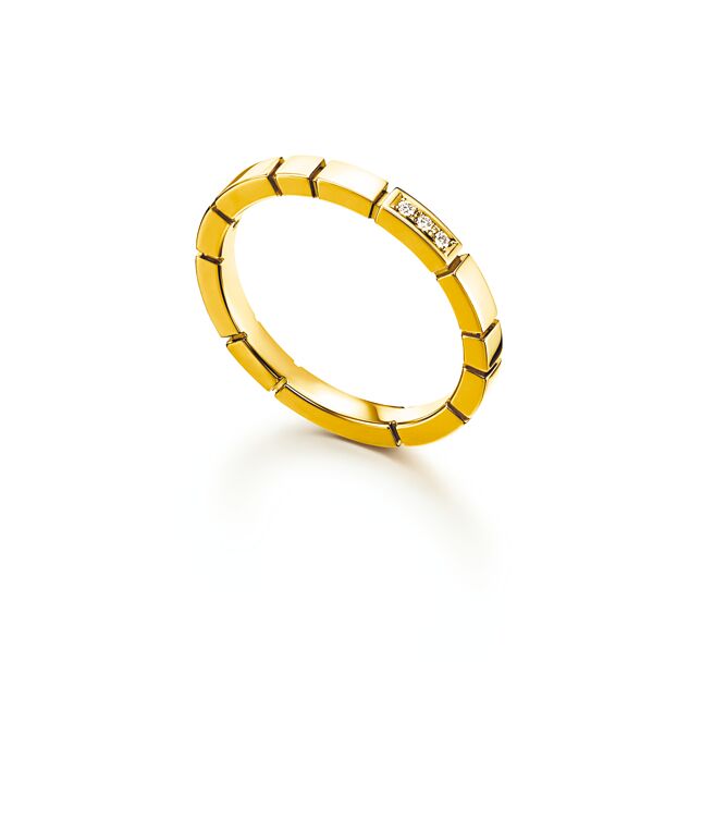 TASAKI的PIANO 3 Stones 20黄K金钻石戒指，3万9200元。（TASAKI提供）