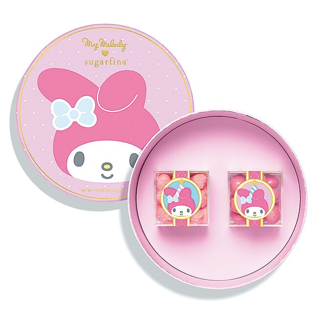 西洋情人節倒數，精品糖果品牌sugarfina打造情人節「獻愛系列」，採限定粉紅浪漫色調結合經典的品牌禮盒設計，推粉色郵箱、愛心造型等，並與三麗鷗聯名推My Melody專屬禮盒（見圖），以草莓系列糖果呈現初春浪漫感。（sugarfina提供）