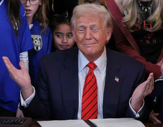 海納百川》川普驚世美式文化大革命（吳德里）