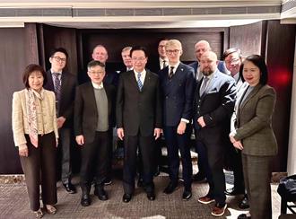 宴请爱沙尼亚访团  吴钊燮：国防部正引进科技催化军事革新