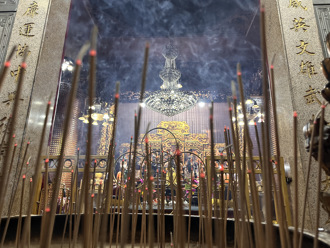 天公爐取出骨頭！對宮廟下詛咒後果慘 命理師：必遭嚴懲