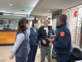 泰山70岁老翁险遭诈50万 警银联手即时拦阻