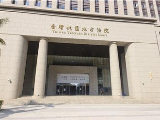 「有感覺我在偷偷壞壞 ？」 國中代課老師對女學生伸狼爪