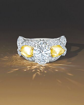 De Beers頌讚樹木之美 Essence of Nature第一篇章致敬大自然