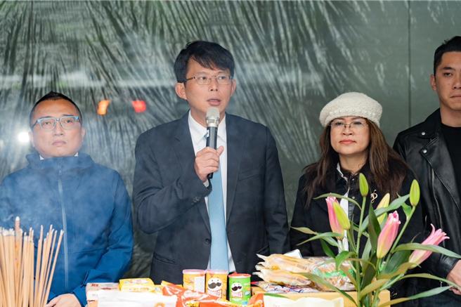 民眾党立院党团总召黄国昌今（6）日出席民眾党新春团拜，他表示，民进党发动的大罢免已经波及无辜店家，赖清德总统却依然一意孤行而纵容，接下来民眾党会协助公民集结对抗绿色威权，一定会有非常实体的活动。（民眾党提供）