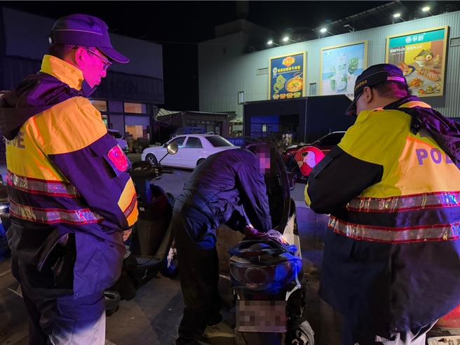 全國春安維護工作已於2月3日24時結束，金門縣警局期間動員警民力逾1700人次，查獲大小刑案多達27件、取締各類交通違規近百件，成效良好。(圖／警方提供)