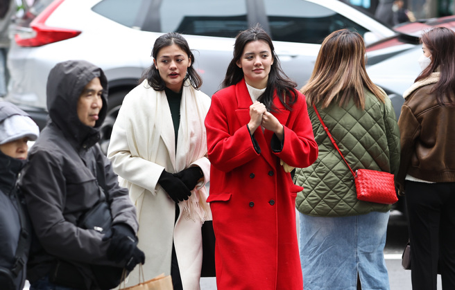 7日寒流南下，下午起各地气温迅速下降，入夜后低温在中部以北及宜兰地区约8至10度。（示意图／资料照）