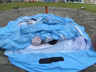 影》是谁杀了「咖波」大型气球？行凶画面曝光