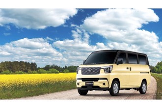 亮眼雙色討論爆棚 銷售大月買氣再助攻 CMC J SPACE 小J熱銷上市累積突破6,500張訂單