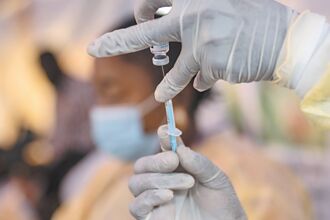 流感大爆发 生医股涨声响