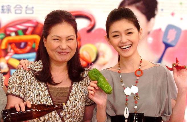 徐妈妈（左）与大S（右）母女情深。（图／中时资料照片）