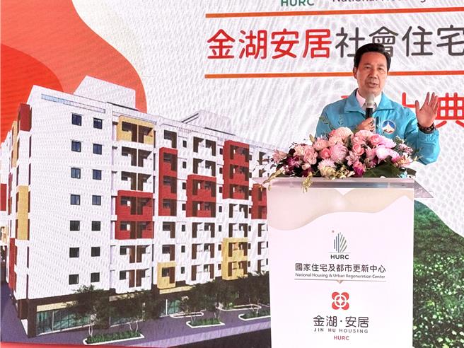 金门县长陈福海还将争取其他4乡镇兴建社会住宅，提供在金门就学、就业民眾居住的新选择。（于家麒摄）