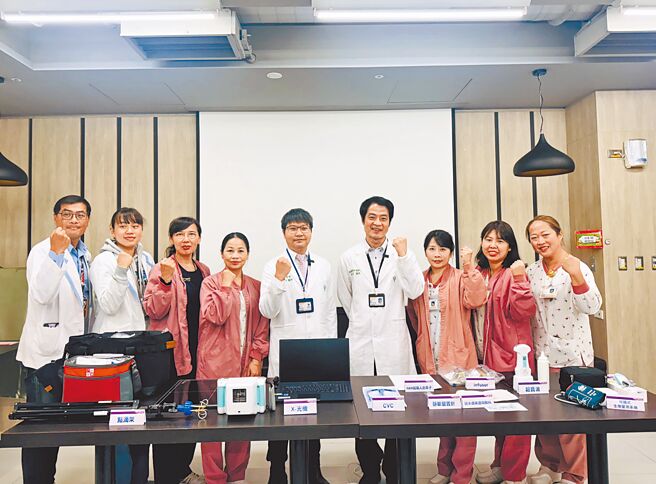 奇美医院推动在宅急症照护，急症病人在家也可接受医院的医疗服务。（曹婷婷摄）