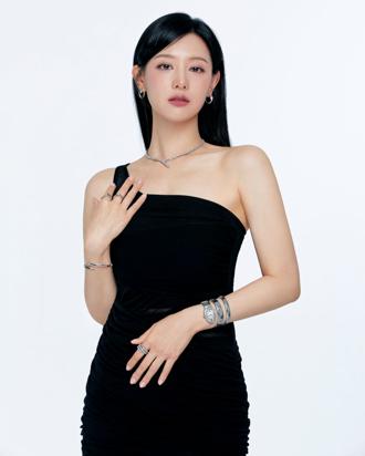 金智媛戴寶格麗  《淚之女王》甜笑了