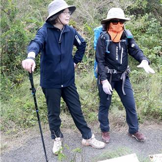 爬阿朗壹古道 蔡英文：走到中段就開始懷疑人生