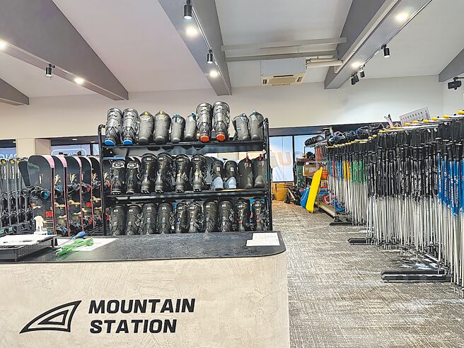 滑雪场提供装备租借，对新手很友善。（吴娮翎摄）