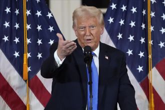 NFL》川普、泰勒丝明出席超级杯观战 两人结怨多年受瞩目