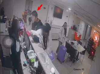 不满11点就要退房男子大闹柜台！ 网友留言全歪楼