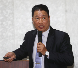 設籍不符資格連署書被退件 張延廷怒控「當場沒講」：怎可以這樣