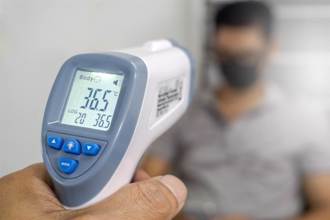 麻醫團購耳溫槍落神壇 粉專曝「外遇牙醫爆料」：想分錢