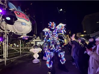 桃園藝文園區8燈組點燈 網美最愛「城市之翼」