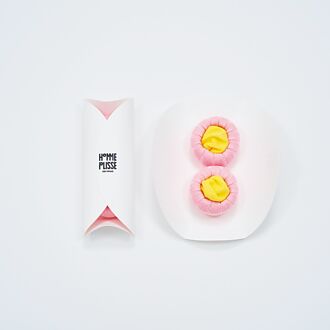 HOMME PLISSE ISSEY MIYAKE 情人节彩袜包裹爱意