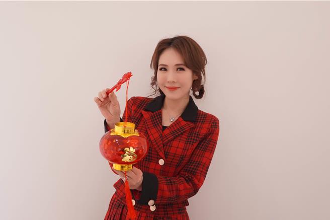 吴申梅推出新歌〈爱的感觉〉。（放音乐提供）