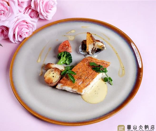 圆山牛排馆用经典美食为爱加温，带来一系列清爽又开胃的创意料理。（图／圆山大饭店）