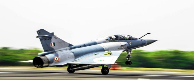 一架印度空军的双座型幻象2000坠毁，图为同型战机。(图/印度空军)