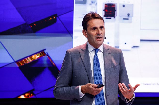 ASML执行长傅恪礼就中国DeepSeek引发全球AI界震动表示，今后还有很多新的AI模型出现，现在谁也不知道2030年的胜利者是谁。（图／路透）

