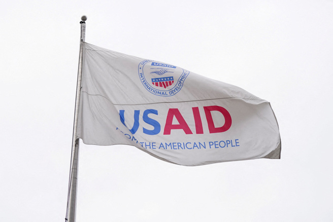 川普政府大刀砍向美國國際開發署（USAID），引發討論。（路透社）