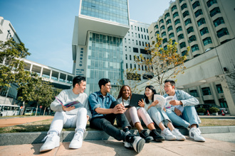 香港浸會大學立足亞洲 放眼世界 以博雅教育培育未來人才