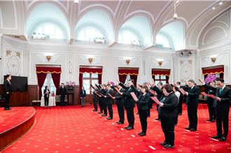 賴清德主持典禮！考試院正副院長及委員、駐外大使等今宣誓就職