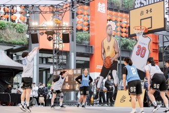 ＃ShootLikeCurry三分球大賽香堤廣場登場 男、女子組冠軍出爐