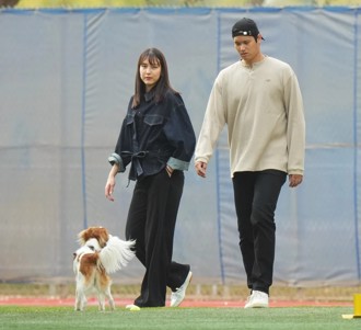 大谷翔平携爱妻怀孕后初露面　真美子「新髮型」网友讚翻