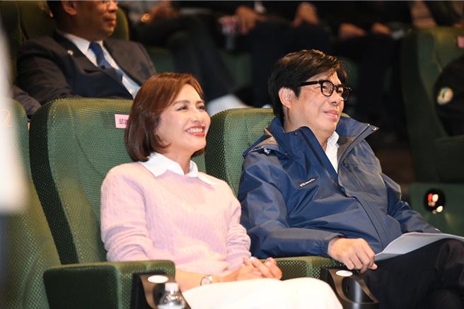 邱议莹10日在广播节目上透露，目前没有跟其他参选人谈到整合的问题。（邱议莹提供／洪浩轩高雄传真）