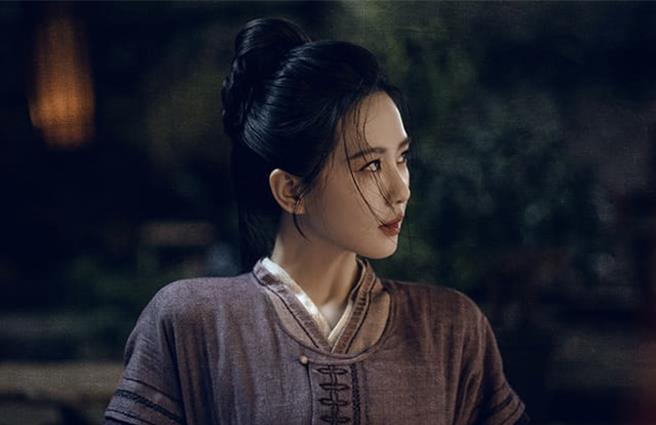 刘诗诗在《掌心》饰演女医叶平安。（爱尔达电视提供）