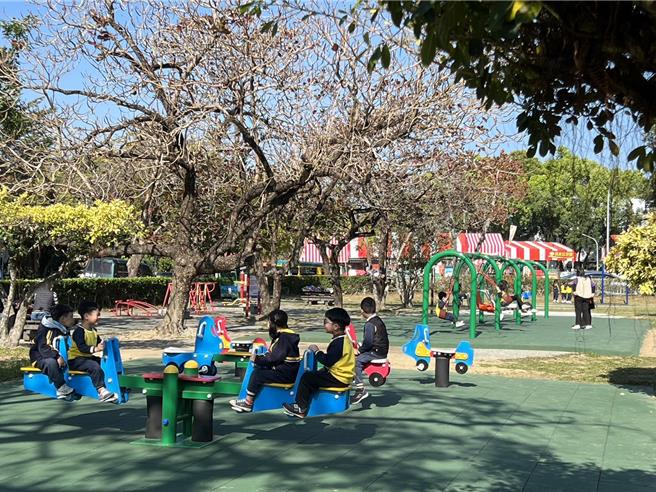 國發會斥資600多萬元修繕中興新村兒童公園，讓遊具符合規範，且更安全、更具有特色。（楊靜茹攝）