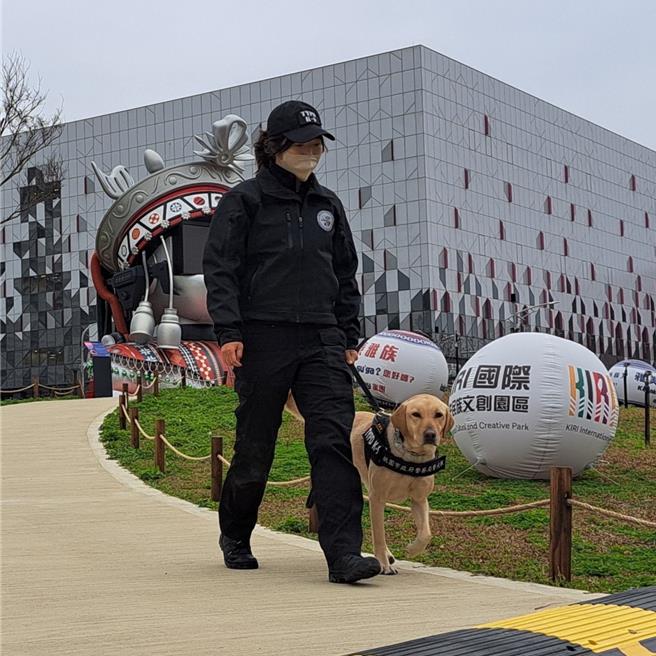 去年底才成軍的桃園警犬隊迎來今年首場大型任務，將於台灣燈會再次出任防爆安檢擔當。(警方提供／蔡依珍桃園傳真)