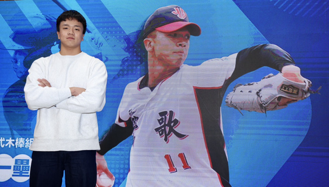 即將赴美挑戰的林鉑濬，10日出席113學年度高中棒球硬式木棒組聯賽第二階段賽前記者會。（鄧博仁攝）