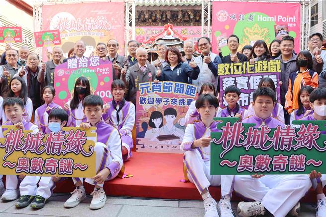 嘉义市与嘉邑城隍庙携手合作，打造庙宇专属实境游戏，将庙宇文化「游戏化」。(吕妍庭摄)