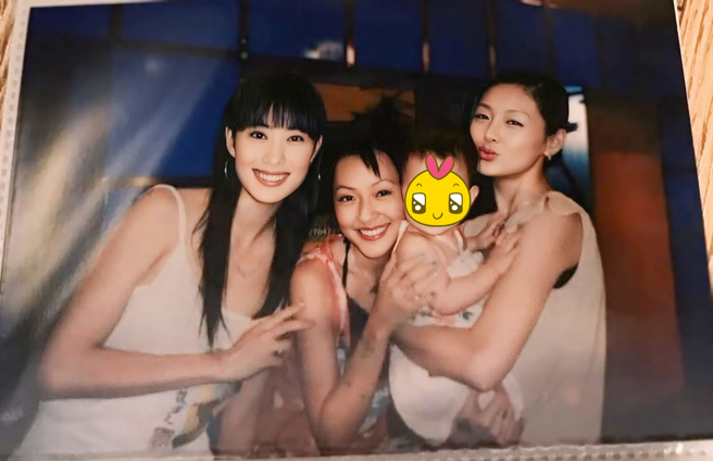 賈永婕曾曬出大女兒安安和大小S的合照。（圖／攝自FB@賈永婕的跑跳人生）